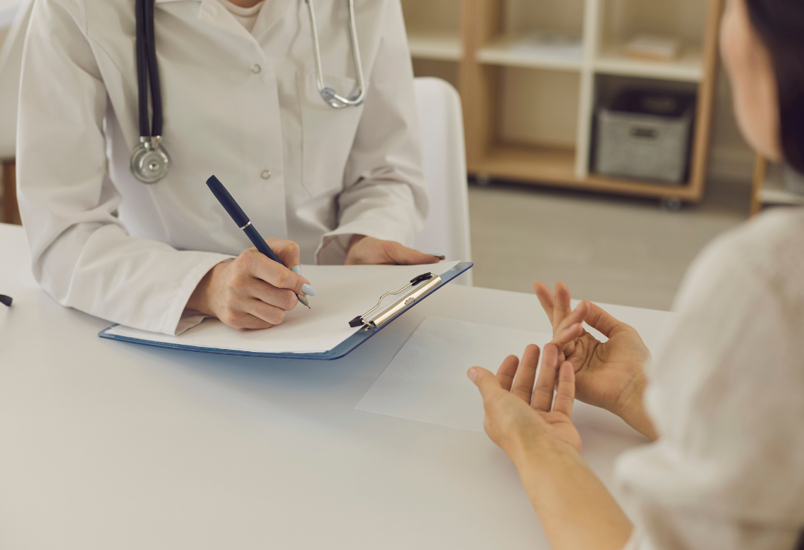 Agora é obrigatório apresentar receita médica para comprar canetas emagrecedoras como Ozempic e Mounjaro.
